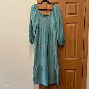 Universal thread blue/green dress